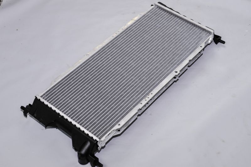 TAUNUS ÇIKMA YEDEK PARÇA SU RADYATÖRÜ KLİMALI